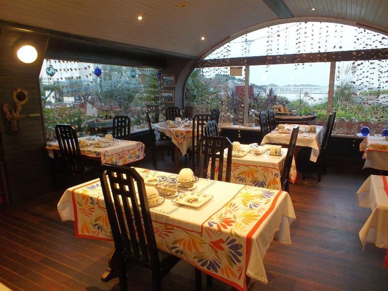 Hotel - Restaurant - Salon De The Le Beausejour Tregastel Bagian luar foto