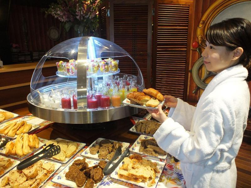 Hotel - Restaurant - Salon De The Le Beausejour Tregastel Bagian luar foto