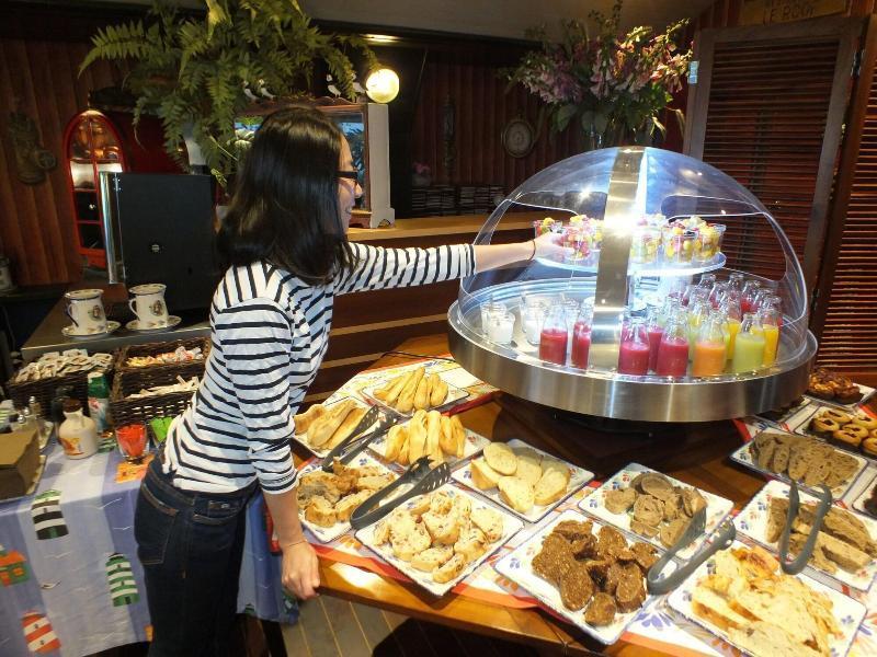 Hotel - Restaurant - Salon De The Le Beausejour Tregastel Bagian luar foto
