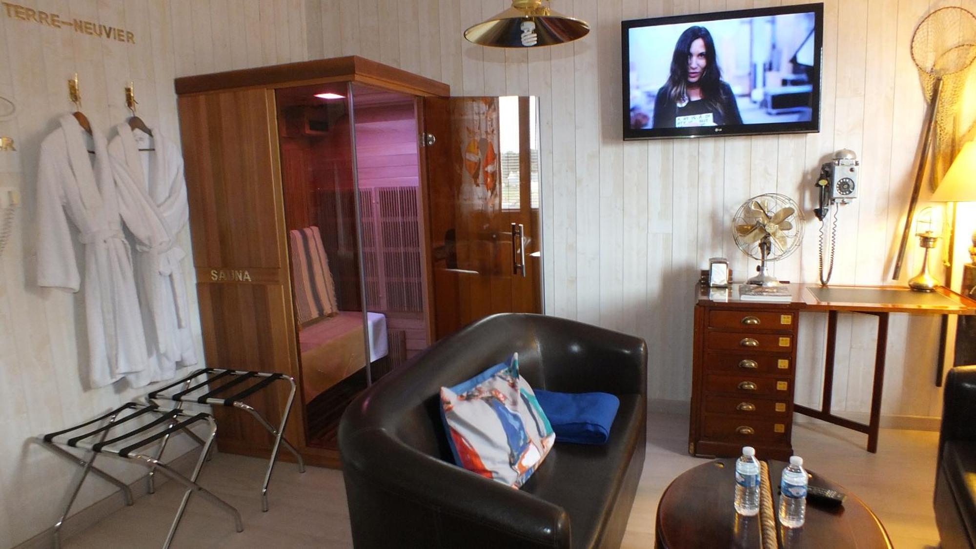 Hotel - Restaurant - Salon De The Le Beausejour Tregastel Ruang foto